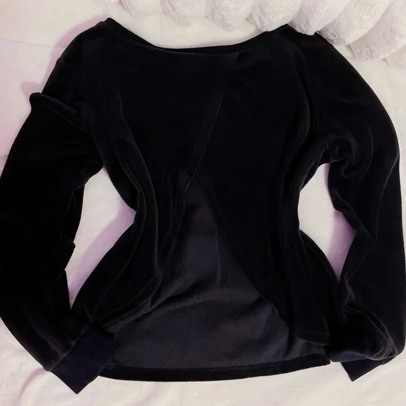Victoria’s Secret rare velvet pj set ᥫ᭡.